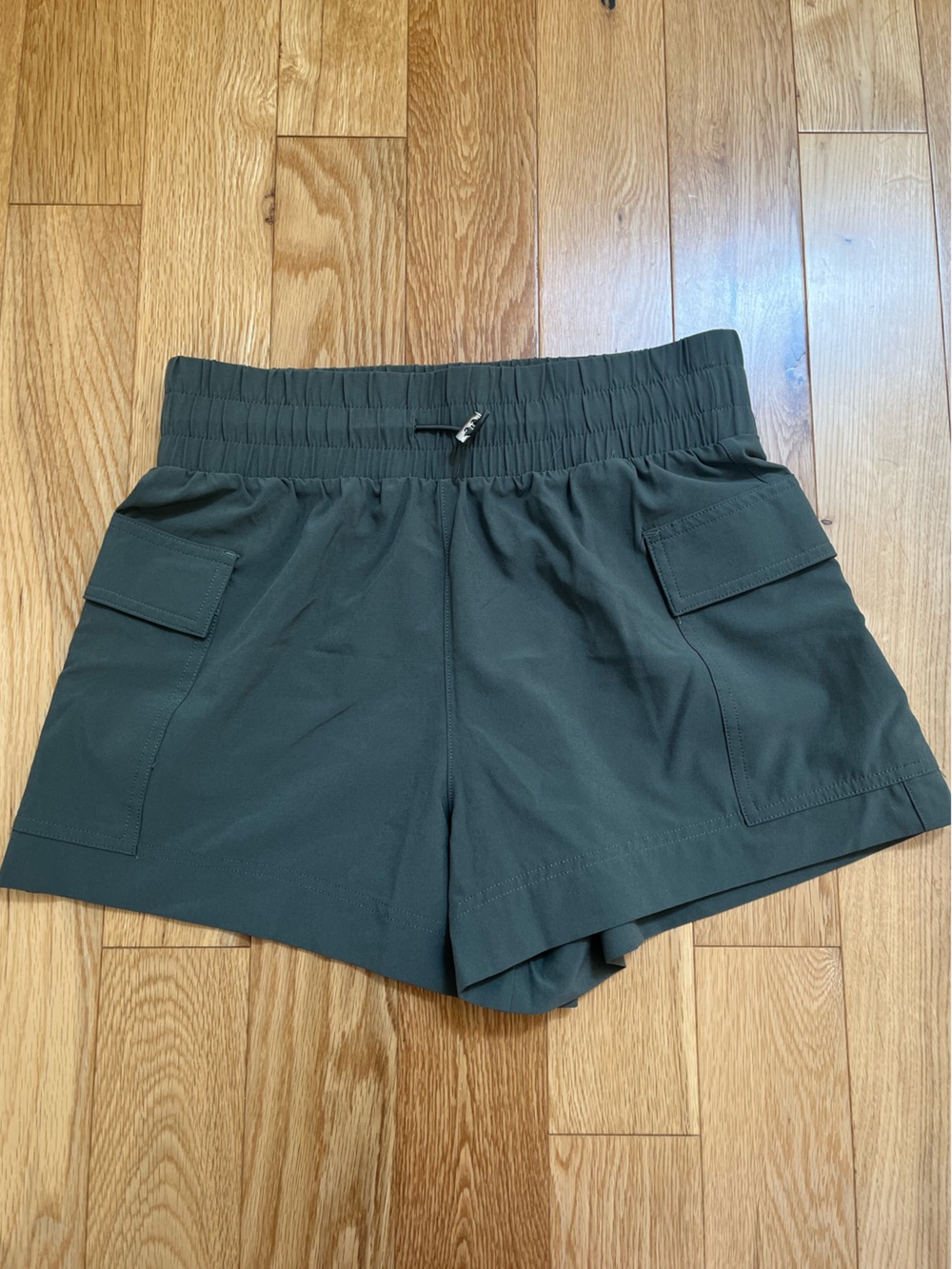 A&F Women’s Dark Green Utility Shorts - Medium Rise, 3” inseam - NWOT - Picture 1 of 6